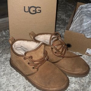 UGG Womens Neumel Chestnut Size 7 In Original Box